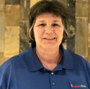 imgi_36_Debbie-Field-Supervisor